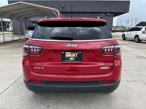 Used 2024 Jeep Compass Latitude w/ Altitude Special Edition AWD/4WD image 6