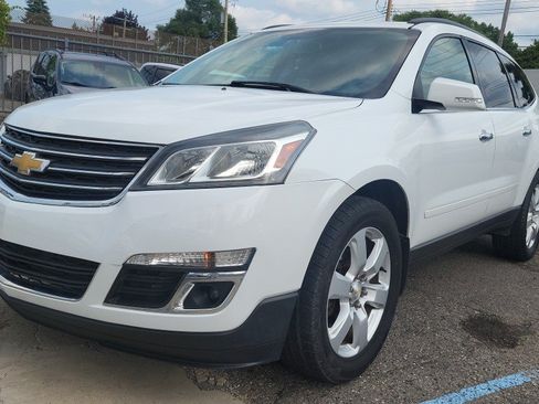 Used 2017 Chevrolet Traverse LT w/ Style and Technology Package AWD/4WD image 5