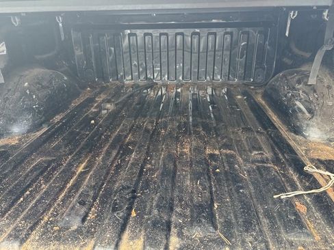 Used 2012 Ford F150 Lariat w/ Lariat Chrome Pkg image 16