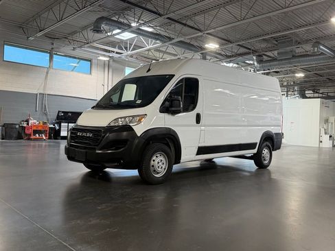 Used 2023 RAM ProMaster 2500 FWD image 4