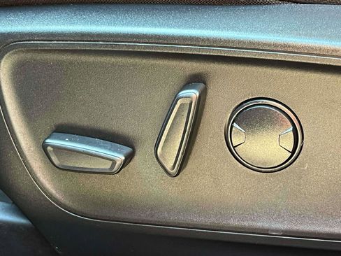 Used 2023 Ford Escape Platinum w/ Premium Technology Package image 28