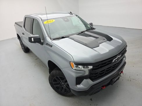Used 2023 Chevrolet Silverado 1500 LT Trail Boss w/ LT Trail Boss Premium Package AWD/4WD image 2
