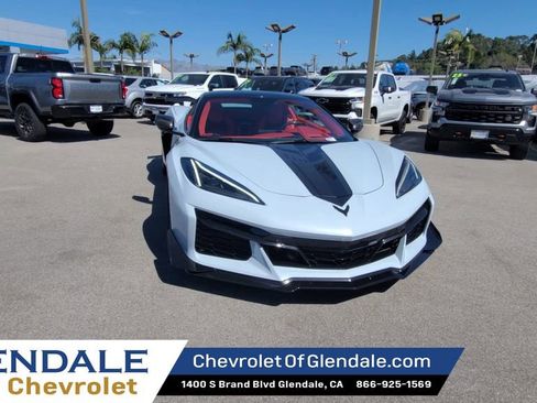 Used 2023 Chevrolet Corvette Z06 w/ Z07 Performance Package image 7