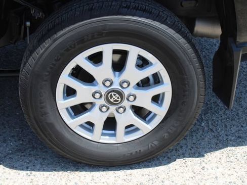 Used 2024 Toyota Tacoma SR5 AWD/4WD image 14