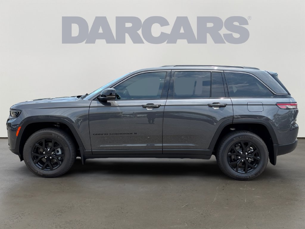 New 2026 Jeep Grand Cherokee Altitude AWD/4WD image 4