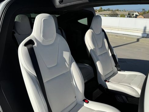 Used 2023 Tesla Model X AWD/4WD image 19