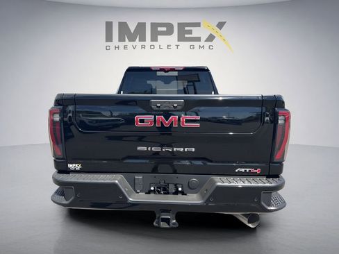 Used 2026 GMC Sierra 2500 AT4 w/ AT4 Premium Plus Package AWD/4WD image 4