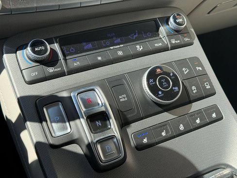 Used 2021 Hyundai Palisade Limited AWD/4WD image 18