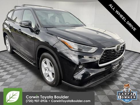 Used 2022 Toyota Highlander LE AWD/4WD image 1