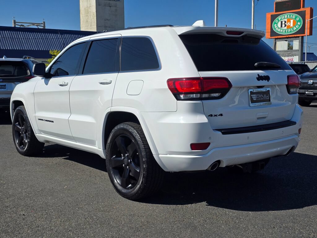 Used 2015 Jeep Grand Cherokee Altitude AWD/4WD image 7