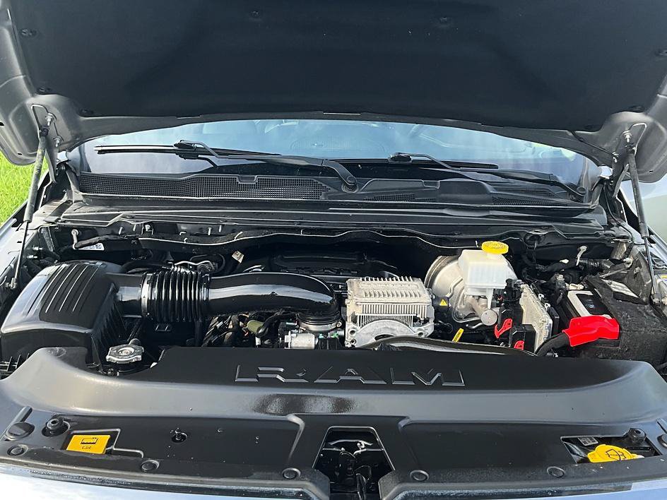 Used 2022 RAM 1500 Laramie AWD/4WD image 31