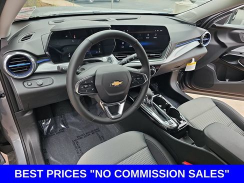 New 2026 Chevrolet Trax LT w/ Sunroof Package FWD image 15