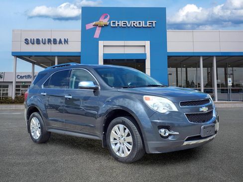 Used 2010 Chevrolet Equinox LT w/ Chrome Appearance Package AWD/4WD image 3