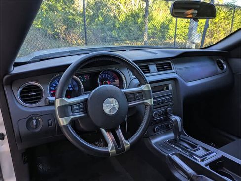 Used 2014 Ford Mustang V6 image 17
