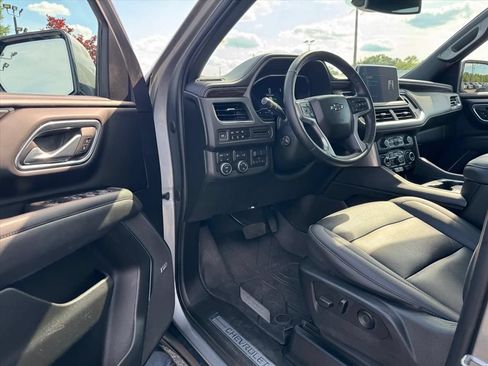 Used 2023 Chevrolet Tahoe Z71 w/ Z71 Off-Road Package AWD/4WD image 18