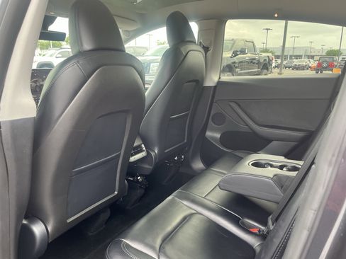 Used 2024 Tesla Model Y Long Range RWD image 33