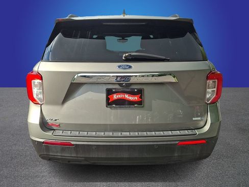 Used 2020 Ford Explorer XLT w/ Comfort Package AWD/4WD image 5