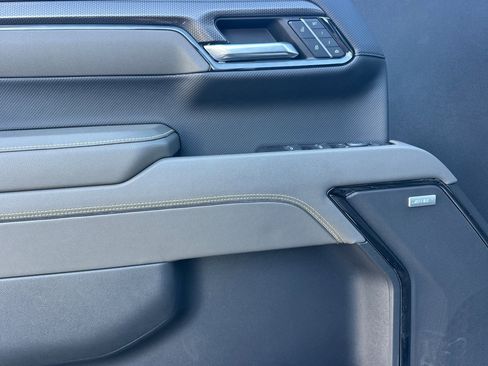 Certified 2023 Chevrolet Silverado 1500 ZR2 w/ Technology Package image 11