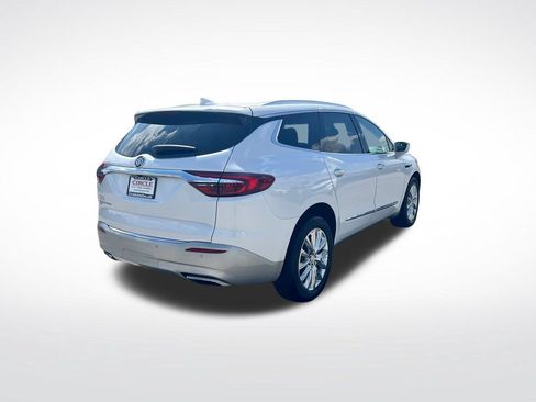 Used 2020 Buick Enclave Premium w/ Sun and Sites Package AWD/4WD image 8