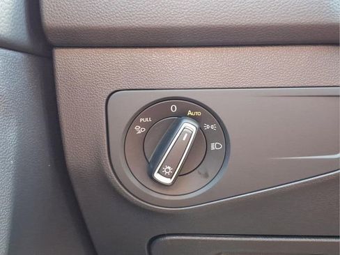 Used 2023 Volkswagen Tiguan SEL R-Line image 15