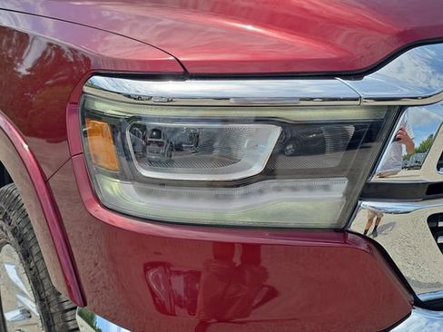 Used 2019 RAM 1500 Laramie AWD/4WD image 7