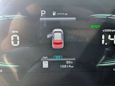 Certified 2024 Kia Niro EX FWD image 34