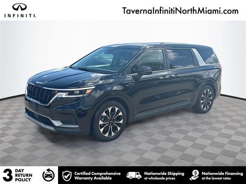 Used 2024 Kia Carnival EX image 1