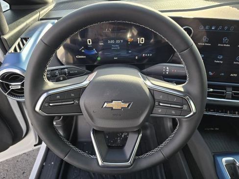 New 2026 Chevrolet Equinox EV LT image 15