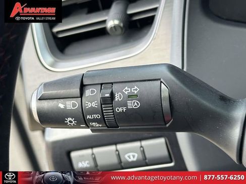 Used 2023 Lexus UX 250h F Sport AWD/4WD image 28