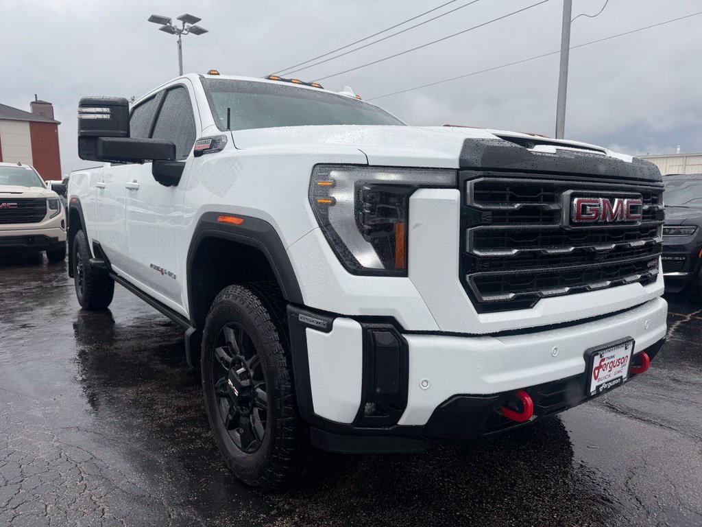 Used 2025 GMC Sierra 2500 AT4 w/ AT4 Premium Plus Package AWD/4WD image 5
