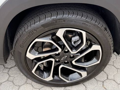 Used 2026 Chevrolet Trax RS FWD image 17