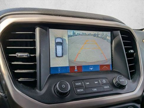 Used 2018 GMC Acadia Denali w/ Technology Package AWD/4WD image 13