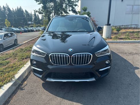 Used 2018 BMW X1 xDrive28i w/ Premium Package AWD/4WD image 2