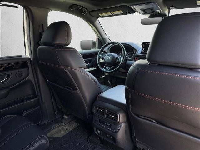 Used 2024 Honda Pilot TrailSport image 23