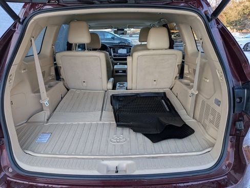 Certified 2019 Toyota Highlander Limited image 7