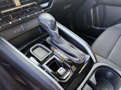 Used 2023 Chevrolet Colorado LT w/ LT Convenience Package image 31