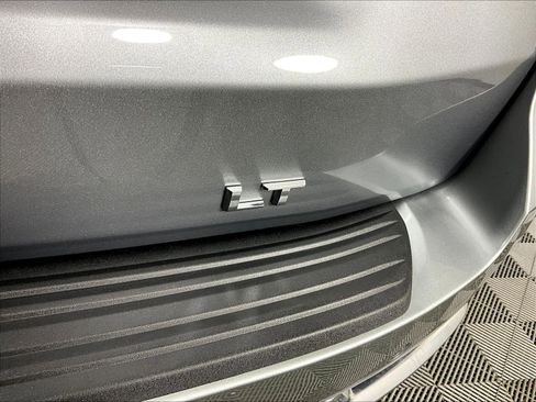 Used 2025 Chevrolet Tahoe LT RWD image 24
