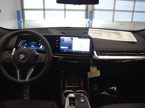 New 2026 BMW X1 xDrive28i w/ Technology Package AWD/4WD image 5