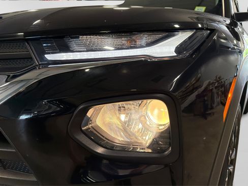 Used 2021 Chevrolet TrailBlazer LT w/ Convenience Package FWD image 13