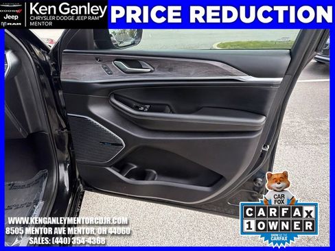 Used 2021 Jeep Grand Cherokee L Overland w/ Luxury Tech Group IV AWD/4WD image 25