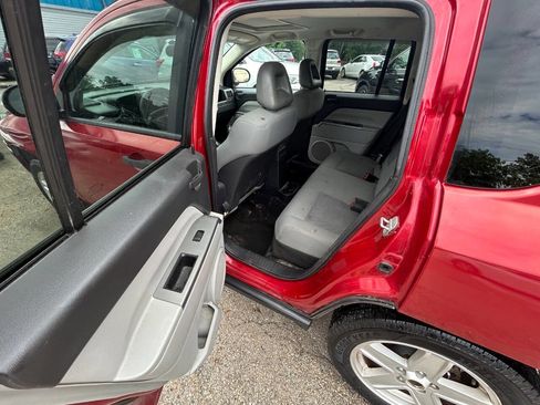 Used 2007 Jeep Compass Sport AWD/4WD image 7