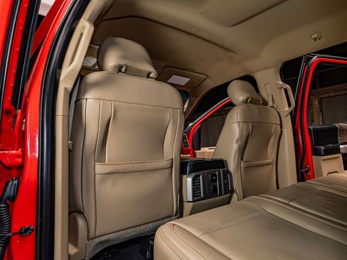 Used 2017 Ford F250 Lariat w/ Chrome Package image 21