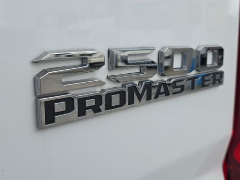 Used 2024 RAM ProMaster 2500 w/ Convenience Group FWD image 10