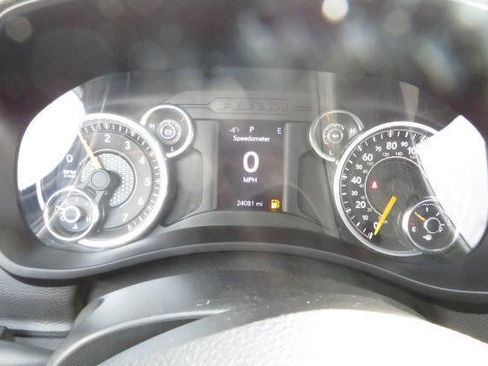 Used 2022 RAM 3500 Tradesman image 15