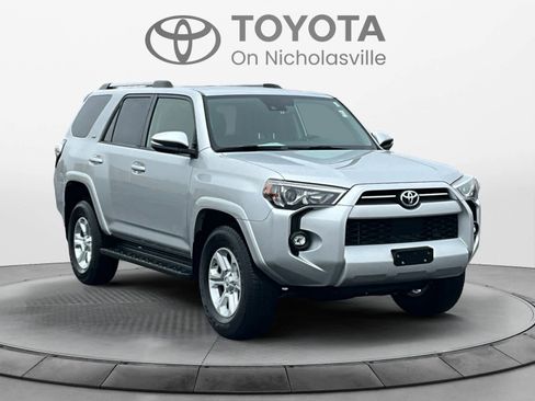 Used 2022 Toyota 4Runner SR5 Premium image 8