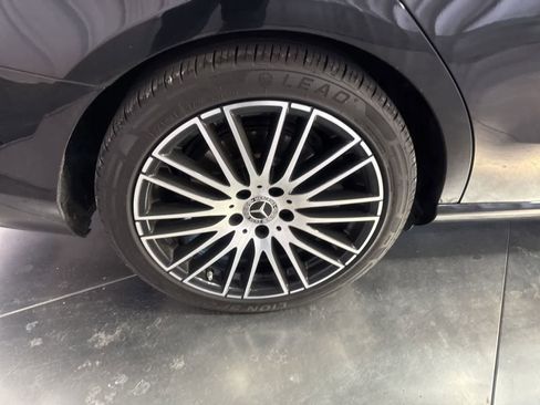 Used 2022 Mercedes-Benz C 300 Sedan image 16