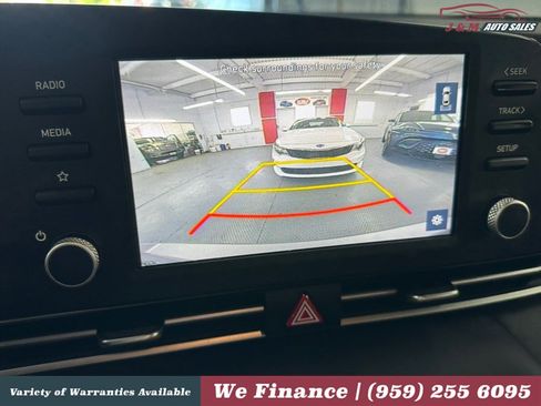 Used 2021 Hyundai Elantra SEL FWD image 22