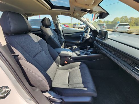 Used 2025 Honda Accord SE image 12