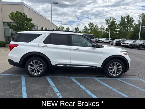 Used 2021 Ford Explorer XLT w/ Equipment Group 202A AWD/4WD image 6