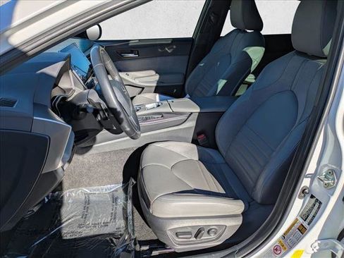 Used 2019 Toyota Avalon XSE image 19